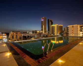 Broadwalk Residency - Nairobi - Pool