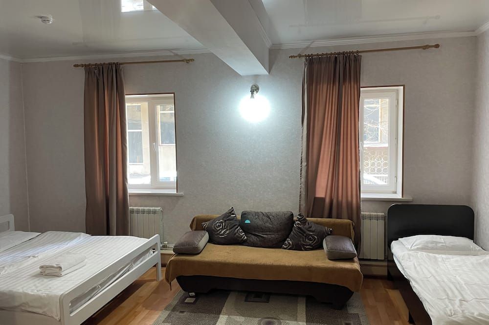 FiveSeasons Inn - Almaty - Quarto