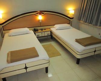 Hotel Sree Kanya - Ongole - Bedroom