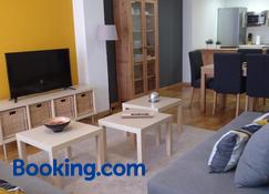 Apartamento Turistico Cigüeña de Arguedas - Arguedas - Living room