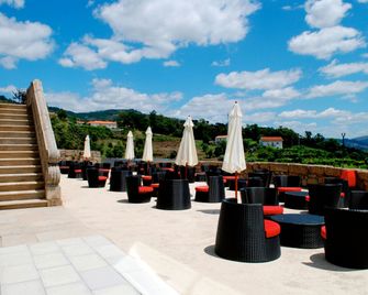Douro Palace Hotel Resort and Spa - Baiao - Patio