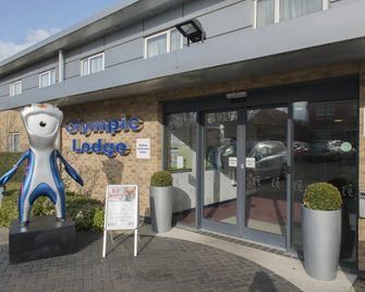The Olympic Lodge - Aylesbury - Building