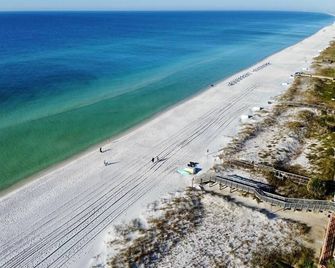 AV36 - Gulf Front 2-Bed & 2-Bath Condo with Balcony & Pool - Niceville - Spiaggia