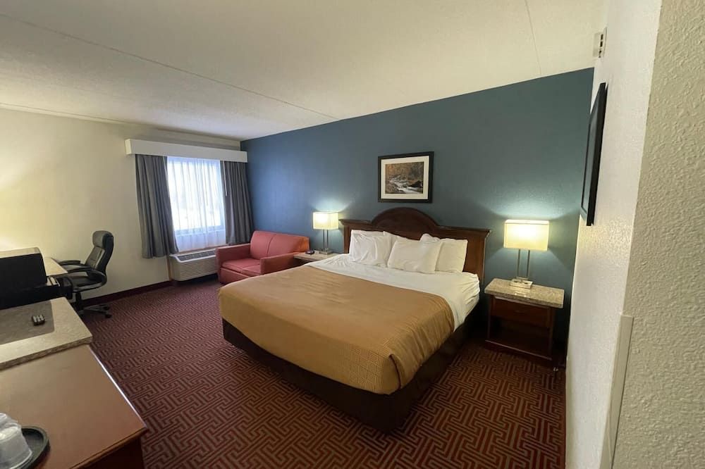 Clarion Inn I-94 near Expo Center