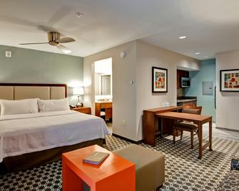 Homewood Suites by Hilton Greeley - Greeley - Bedroom
