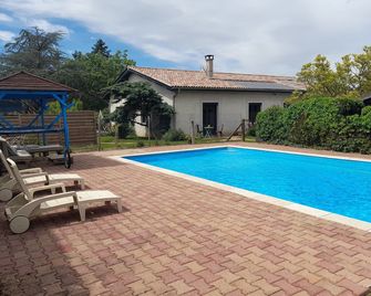 La maison du Bonheur - Saint-Bernard - Pool