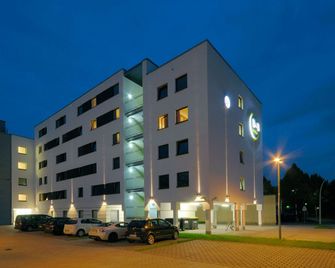 B&B Hotel Bonn-West - Bonn - Rakennus