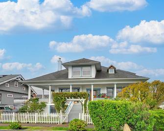 Walk to Columbia River Mtn-View St Helens Haven - Saint Helens - Edificio