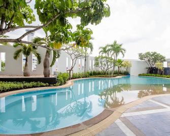 فورتن هوتل كورات - ناخون راتشاسيما - حوض السباحة