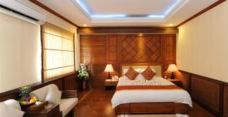 The Golden Lake Hotel - Nay Pyi Taw - Schlafzimmer