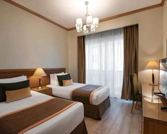 Two Bedroom Apartment Near Al Khan Super Market By Luxury Bookings - Charjah - Chambre