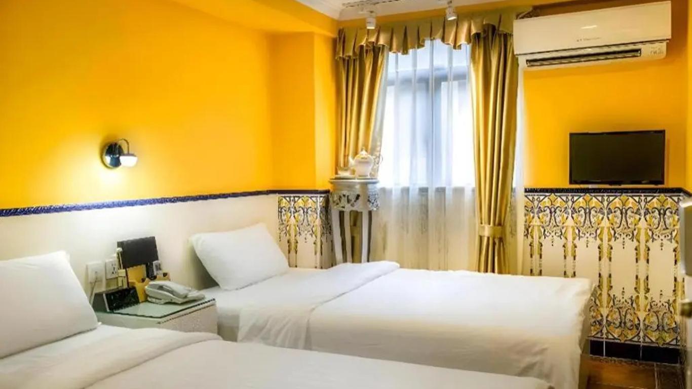 Happy Family Hotel