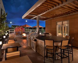Homewood Suites by Hilton Houston NW at Beltway 8 - Houston - Patio