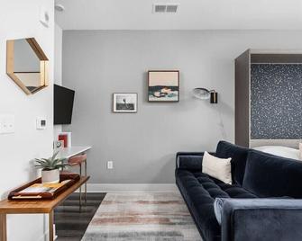 Dream Apartment near Whole Foods CozySuites - Indianapolis - Sala