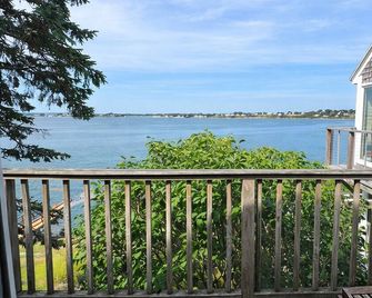 Perfect spot for a couples get-away, ocean views from the balcony and sitting area - Bailey Island - Balcone