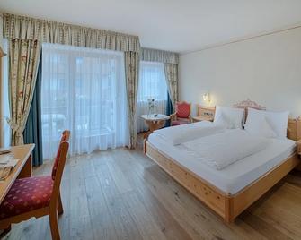 Hotel Alpenblick - Lutago - Camera da letto
