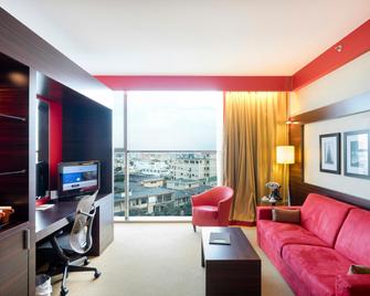 Hilton Garden Inn Lecce - Lecce - Living room