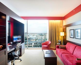 Hilton Garden Inn Lecce - לצ'ה - סלון