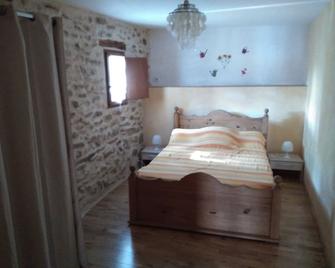 maison de village - Cruis - Habitación