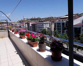 Kayi Otel - Kastamonu - Balkón