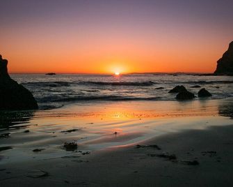 Dana Light - Walk 2 Beach! Fireplace! 1st Floor Primary Suite! - Str15-0403 - Dana Point - Playa