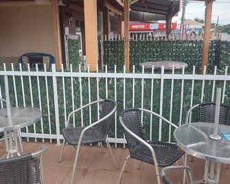 Pousada Ilha do Itacolomi Com Piscina Proximo do Beto Carrero - Penha - Patio