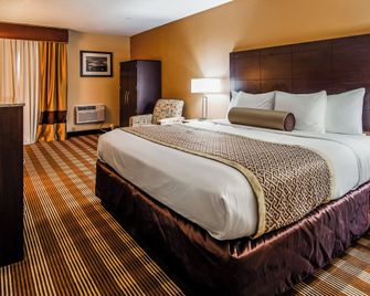 Cape Cod Hotel by IHG - Hyannis - Phòng ngủ