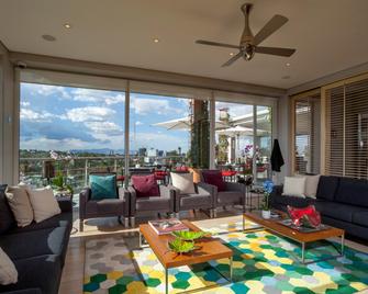Stara Suites San Angel Inn - Kota Meksiko - Ruang tamu