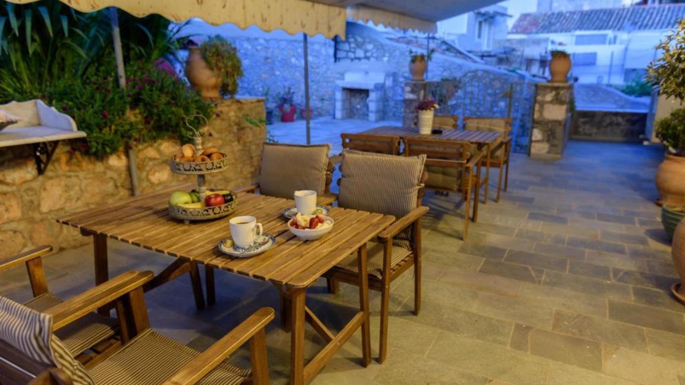 Athina Guesthouse