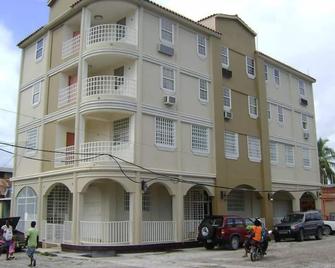 Caribbean Hotel Cayes - Les Cayes - Edificio