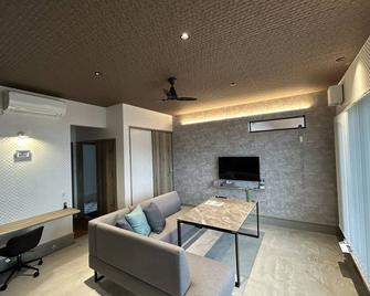 East Villa Shimanami Mukaishima seafront - Onomichi - Living room