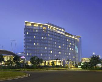 Hotel Santika Premiere Ice - Bsd City - South Tangerang City - Budova