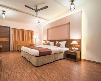 Treebo Five Elements with Swimming Pool - Lonavala - Makuuhuone