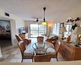 Ocean Village Club C36 - Saint Augustine Beach - Salle à manger