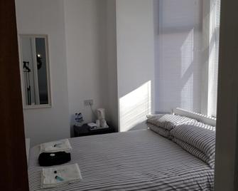 The Last Post - Blackpool - Bedroom
