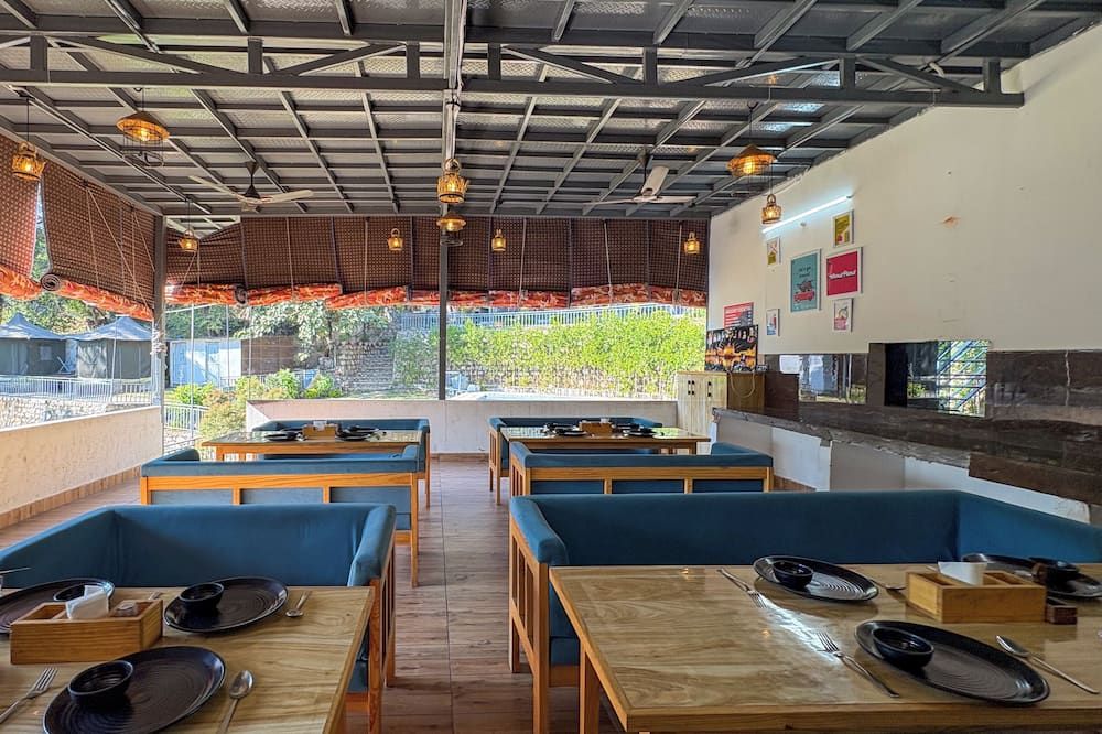 The Jungle Walker Resort - רישיקש - מסעדה