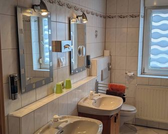 Gasthaus zum Hirschen - Muhr am See - Badkamer