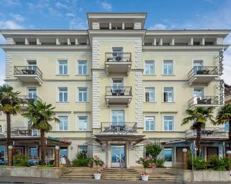 加勒布酒店 - 歐帕提雅 - 奧帕提亞 - 建築