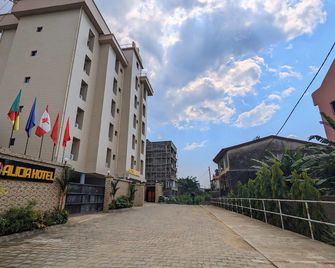 Alicia Hotel - Douala - Extérieur