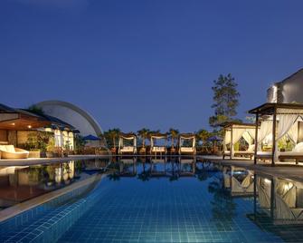 萬隆艾利亞度塔酒店 - 萬隆 - 萬隆 - 游泳池