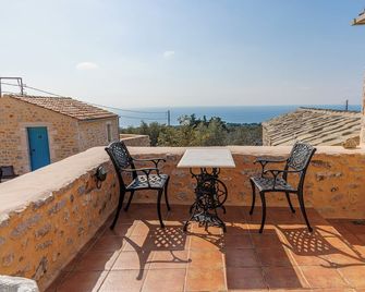 Lithos Stone Suites - Areopoli - Balkon