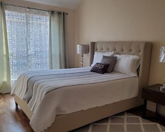 Lovely Lakeside Living - Rockwall - Bedroom