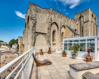 Hôtel Mercure Avignon Centre Palais des Papes - Avignon - Balcony