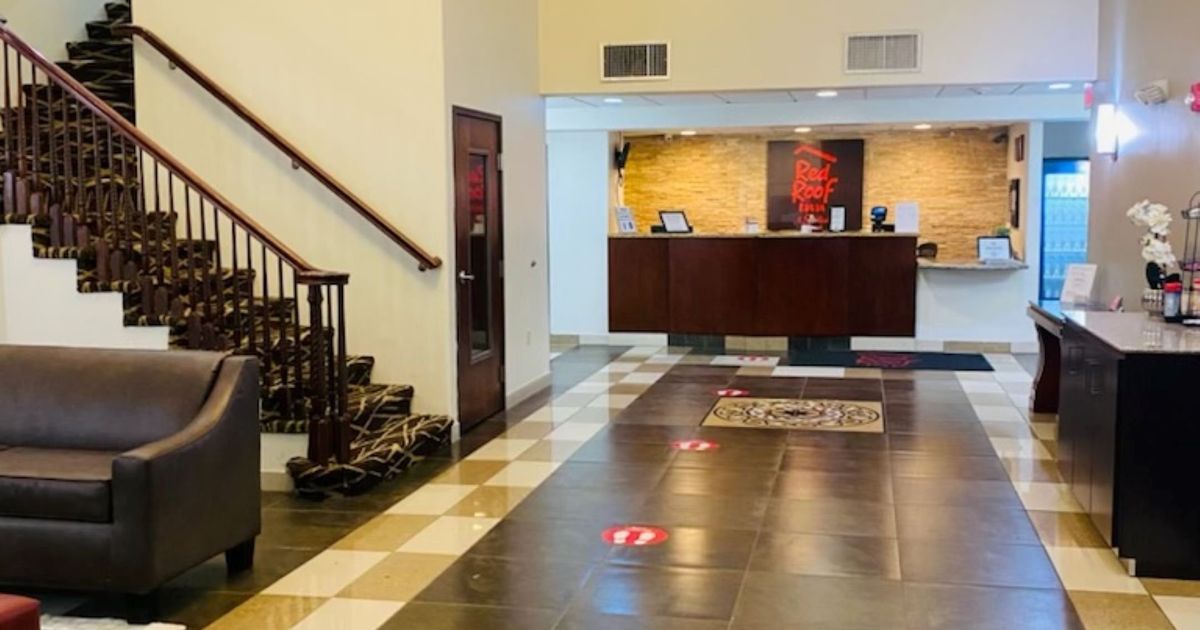 Red Roof Inn & Suites Detroit Melvindale/Dearborn from 70