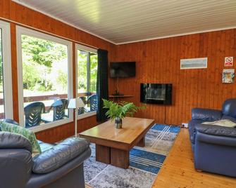 Lodge 1 'Ash' - Isle of Arran - Living room