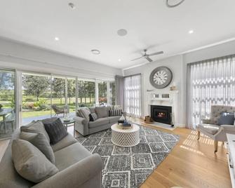 The Grey House - Heart of the Hunter - Rothbury - Living room