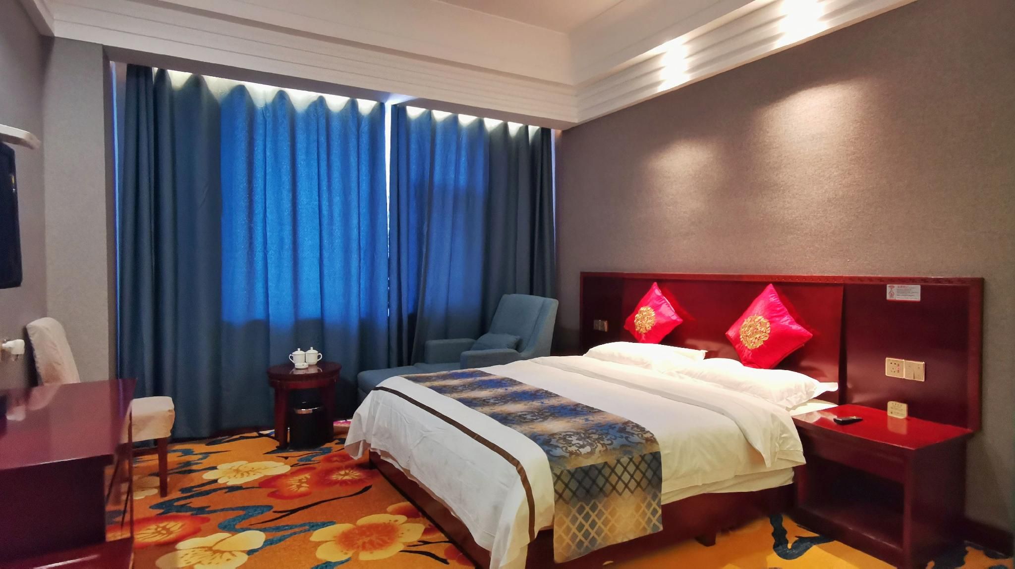 Zhao Ri International Hotel - נאנצ'אנג - חדר שינה