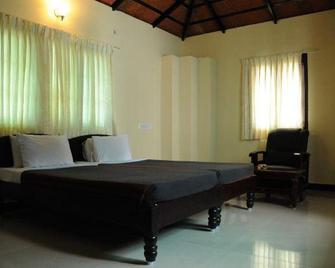 Hotel Kc Yercaud - Yercaud - Chambre