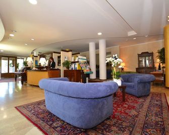 Hotel Enrichetta - Desenzano del Garda - Lobby