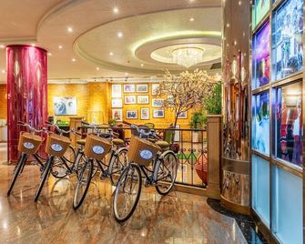 Yilan Fu Hsiang Hotel - Yilan City - Bar